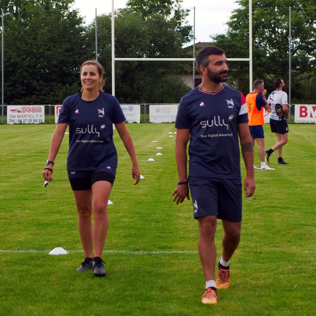 SullyGroup's tweet photo. Sully soutient l'Équipe de France MXO de #TouchRugby 🏉 ! 
 
Le 4 juillet, nos collaborateurs de #Chambéry, #Grenoble &amp; #Lyon ont participé à une initiation
Félicitations aux collaborateurs joueurs, pour leur dynamisme ainsi qu'aux fervents supporters 💪

#ServicesNumériques https://t.co/SsLaBI1Ftr