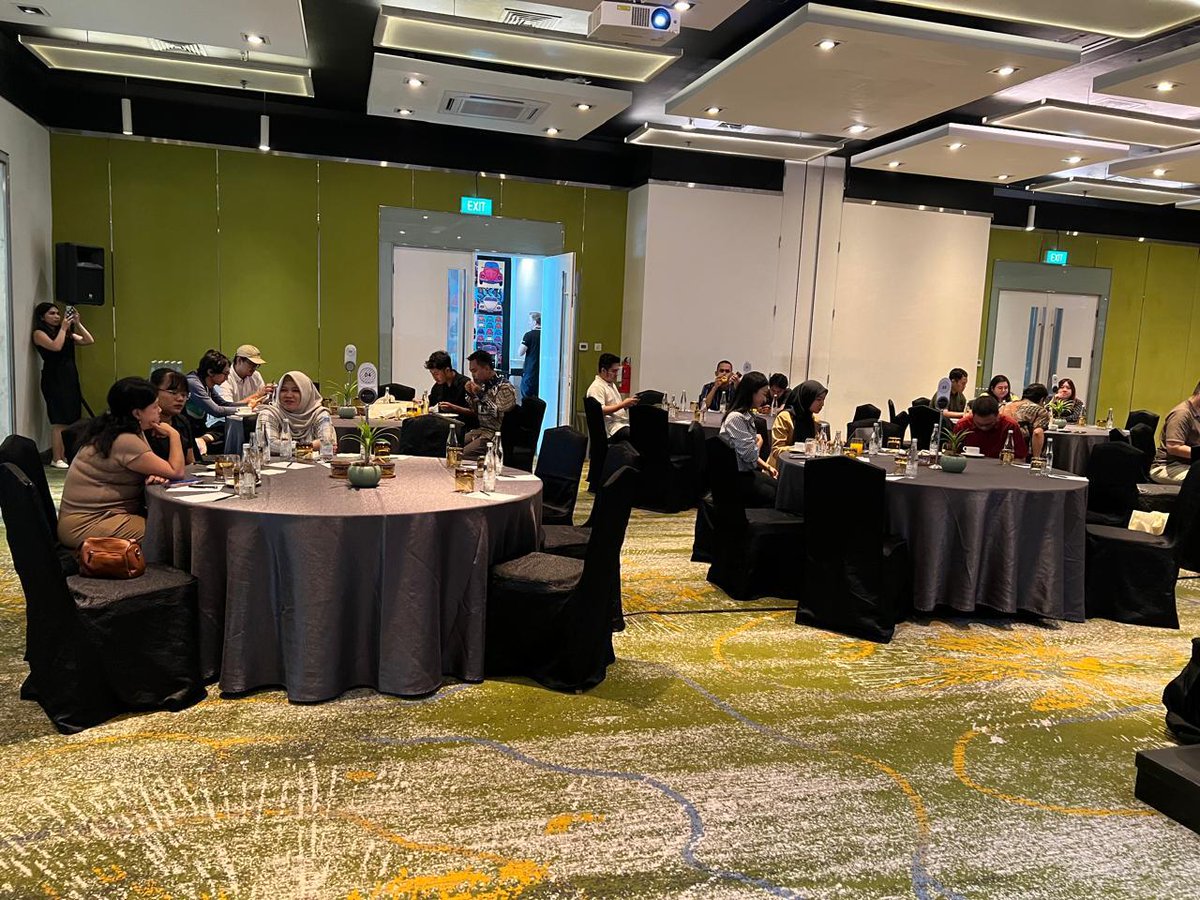 FudoSecurity's tweet image. Fantastic synergy at our event with Fudo Security &amp;amp; PT Prospera Aswindra Teknologi! Thanks to Maxim &amp;amp; Marcin for their insights. See you next time! #TechEvent #IntelligentPAM #NextGenPAM #Event