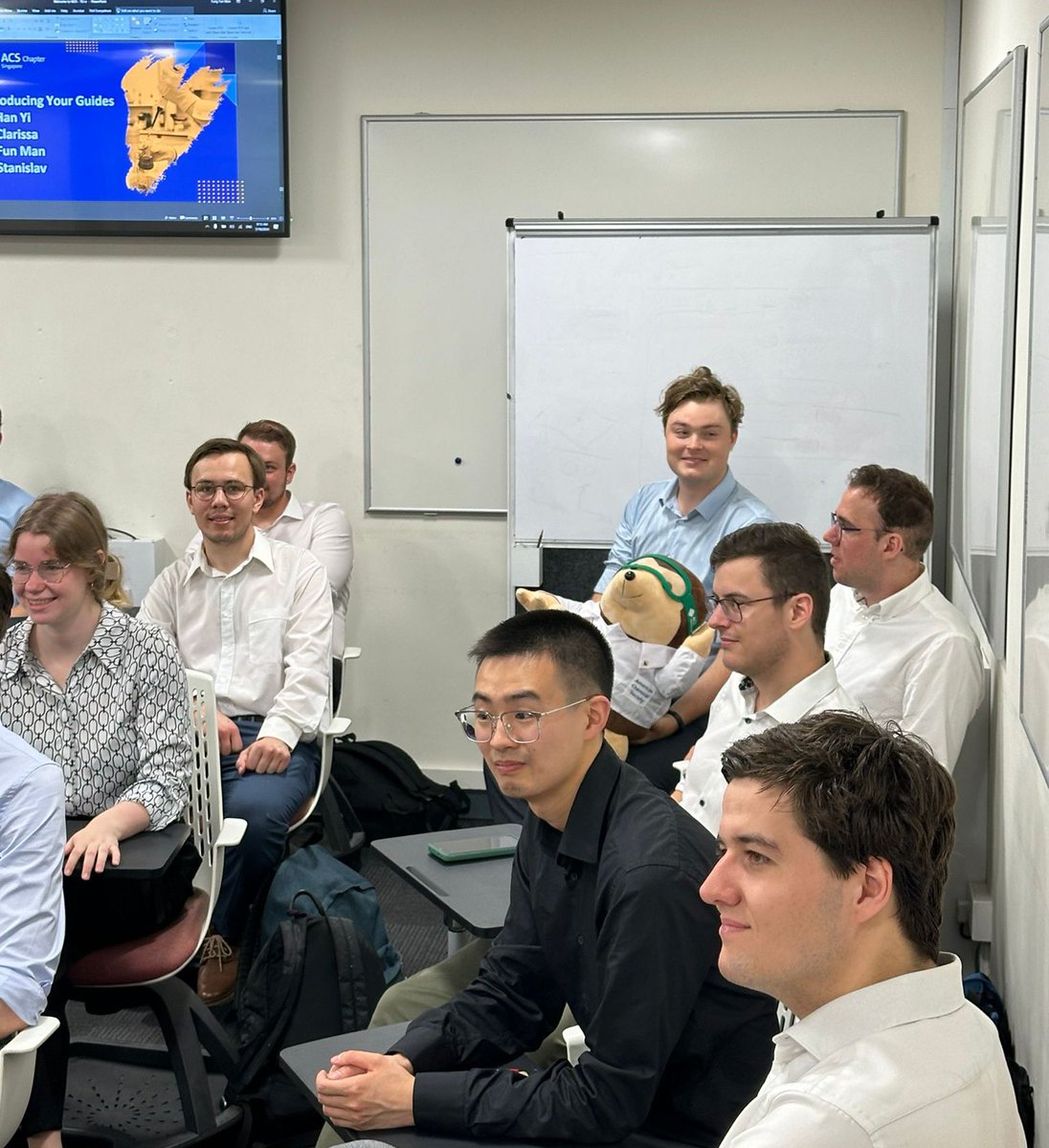 Fun Man Fung (@chemfunman) on Twitter photo A warm welcome from the <a href="/AmerChemSociety/">American Chemical Society</a> ACS Singapore 🇸🇬 Chapter for our visitors from 🇳🇱<a href="/TUeindhoven/">TU Eindhoven</a> , hosted by <a href="/yhan_Exciplex/">Han Yi</a> , Prof Stan, Clarissa. Students had fun exchanging with Dr Molenium at <a href="/yalenus/">Synecdoche, Pookie</a>. We were told they were delighted with the skyview🏙️
Cc <a href="/mbsullivan/">Mike Sullivan</a> A warm welcome from the <a href="/AmerChemSociety/">American Chemical Society</a> ACS Singapore 🇸🇬 Chapter for our visitors from 🇳🇱<a href="/TUeindhoven/">TU Eindhoven</a> , hosted by <a href="/yhan_Exciplex/">Han Yi</a> , Prof Stan, Clarissa. Students had fun exchanging with Dr Molenium at <a href="/yalenus/">Synecdoche, Pookie</a>. We were told they were delighted with the skyview🏙️
Cc <a href="/mbsullivan/">Mike Sullivan</a>
