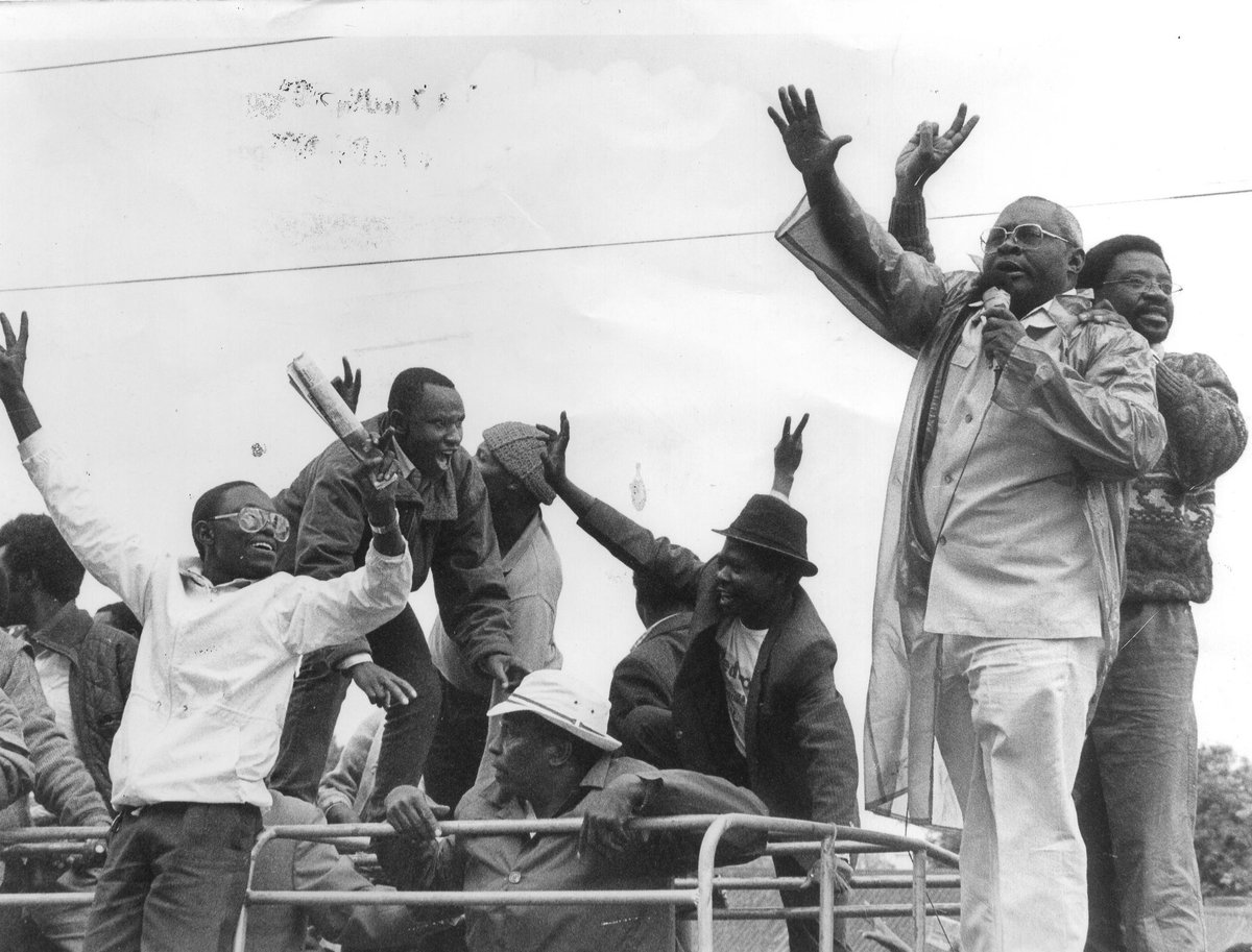 1/3🧵

Dear Mr Odinga,

As someone who prides themselves as being an avid student of history – at least that’s the impression we get from your perpetual recitation of this or that bit of Kenyan history whenever you get an opportunity to speak, you must beware that across the