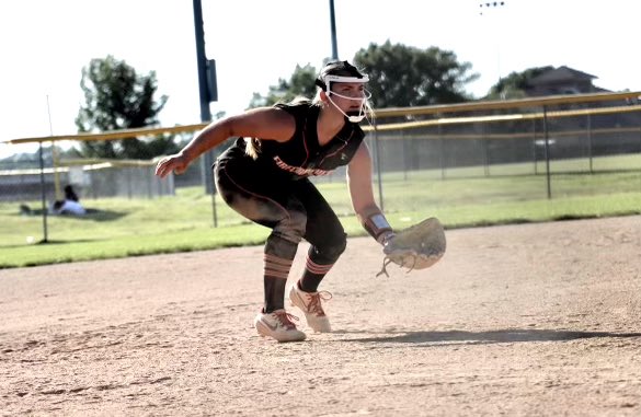 IL_Firecrackers's tweet image. It’s time to celebrate Ruby Tarr’s exciting journey ahead! This fall, Ruby will attend Western Illinois University to study Speech and Language Pathology and continue her softball career. 

We are so proud of you, #️⃣2️⃣7️⃣!