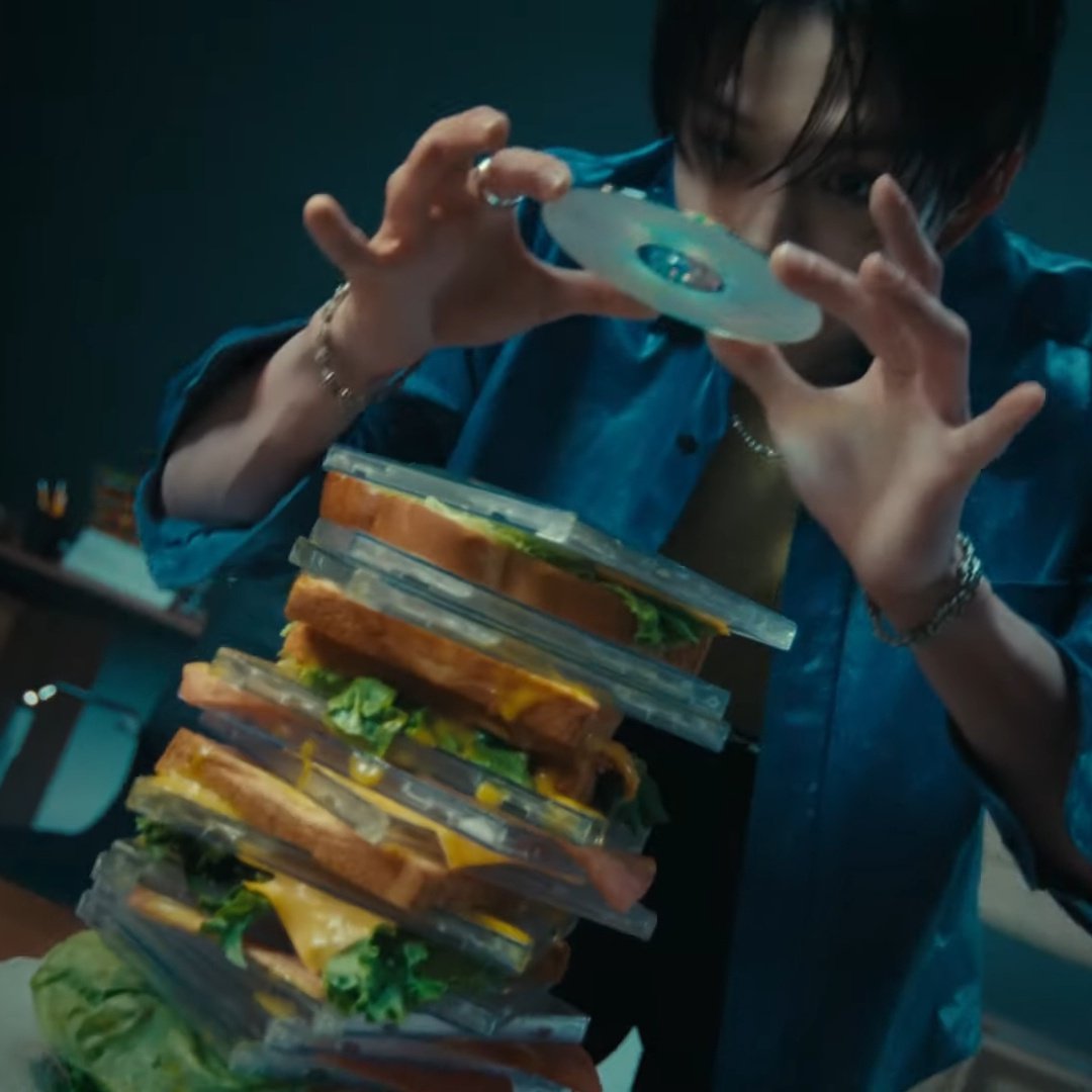 StrayKidsArgFC's tweet photo. Y ESE BANQUETE CHAN 🥵

ATE MASHUP VIDEO
#StrayKids_ATE_Mashup
#ChkChkBoom @Stray_Kids https://t.co/3bpbDL7LI8