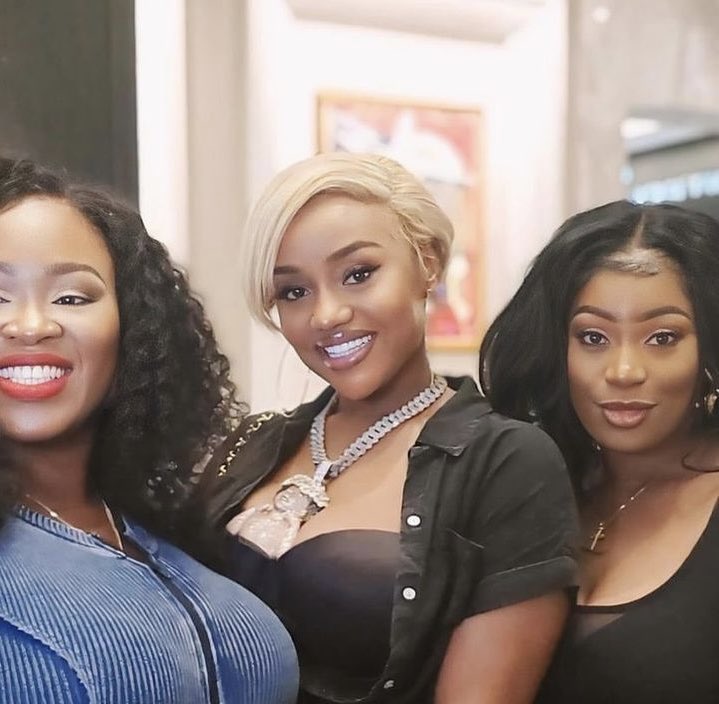 WhaleViewChart's tweet image. Fine girls wey love Jesus 💘🙏🏾