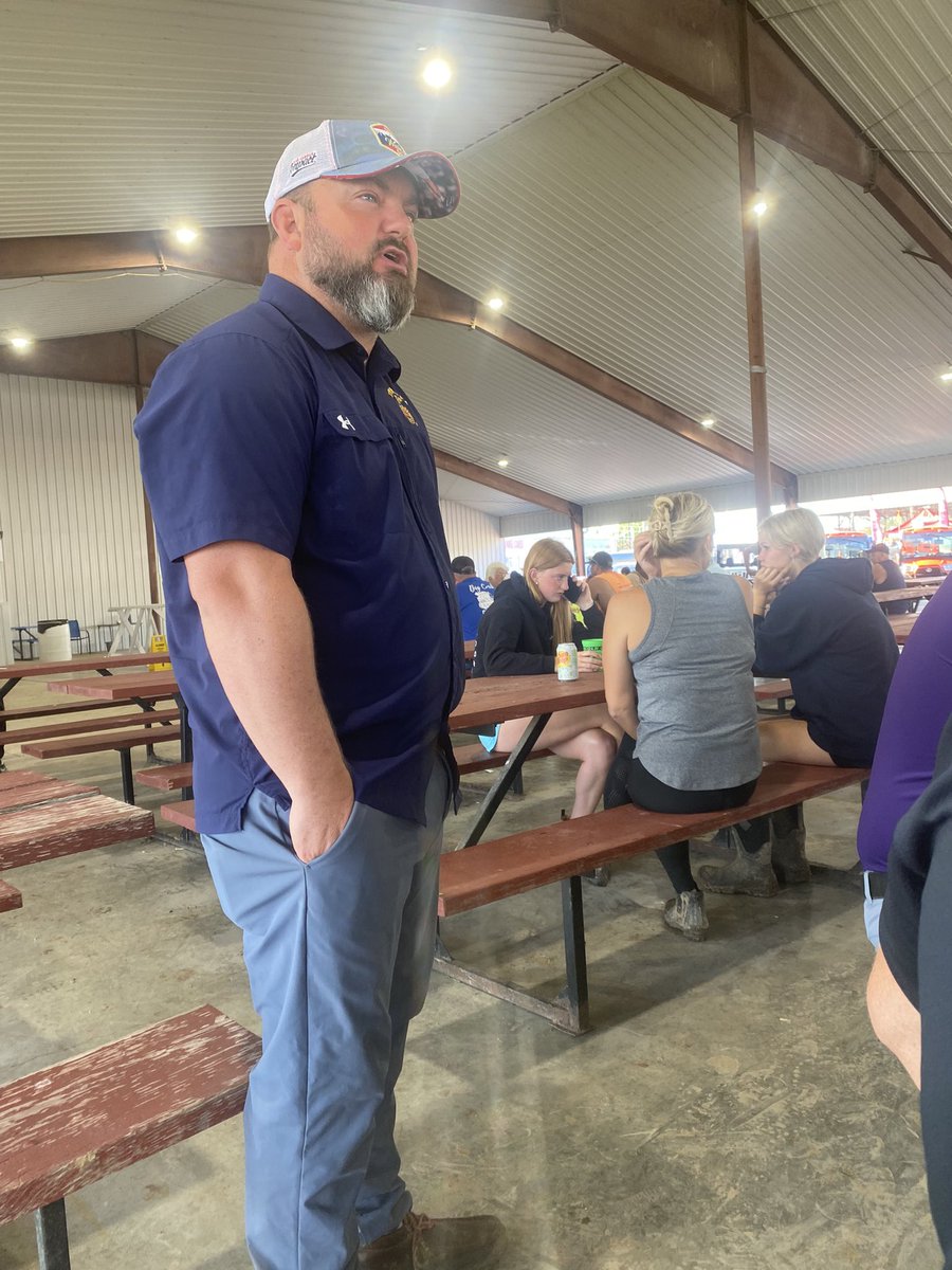 Ash_Higg_Prin's tweet photo. Thank you @troyffa for having us out to the fair for breakfast!! Always great to hear about the amazing things the FFA students are doing!! #proud2br3 #TroyFFA https://t.co/yZntHJezvq