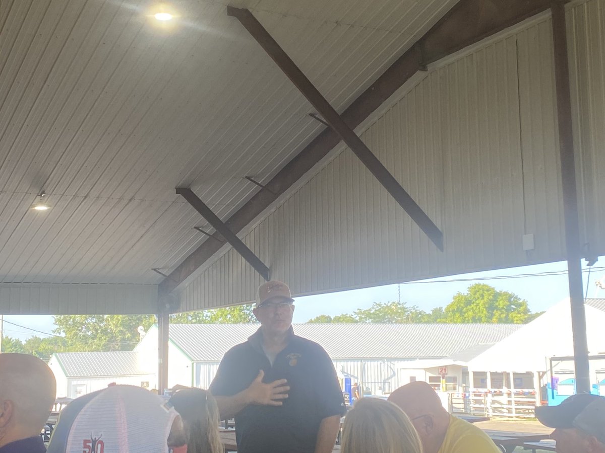 Ash_Higg_Prin's tweet photo. Thank you @troyffa for having us out to the fair for breakfast!! Always great to hear about the amazing things the FFA students are doing!! #proud2br3 #TroyFFA https://t.co/yZntHJezvq