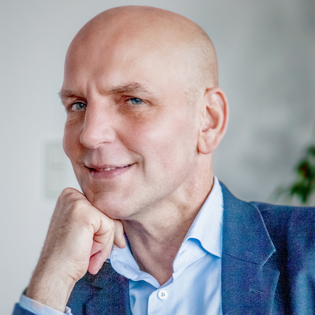 KölnAlumni - Dein Netzwerk an der Uni Köln (@koelnalumni) on Twitter photo Wie fühlt es sich an, den #Nobelpreis zu bekommen? Das haben wir den Honorarprofessor Benjamin List gefragt und mit ihm über seine besondere Beziehung zur <a href="/UniCologne/">Universität zu Köln</a>, die Atmosphäre am Department für Chemie und natürlich den Nobelpreis gesprochen! 🧪alumni.uni-koeln.de/das-magazin/li… Wie fühlt es sich an, den #Nobelpreis zu bekommen? Das haben wir den Honorarprofessor Benjamin List gefragt und mit ihm über seine besondere Beziehung zur <a href="/UniCologne/">Universität zu Köln</a>, die Atmosphäre am Department für Chemie und natürlich den Nobelpreis gesprochen! 🧪alumni.uni-koeln.de/das-magazin/li…