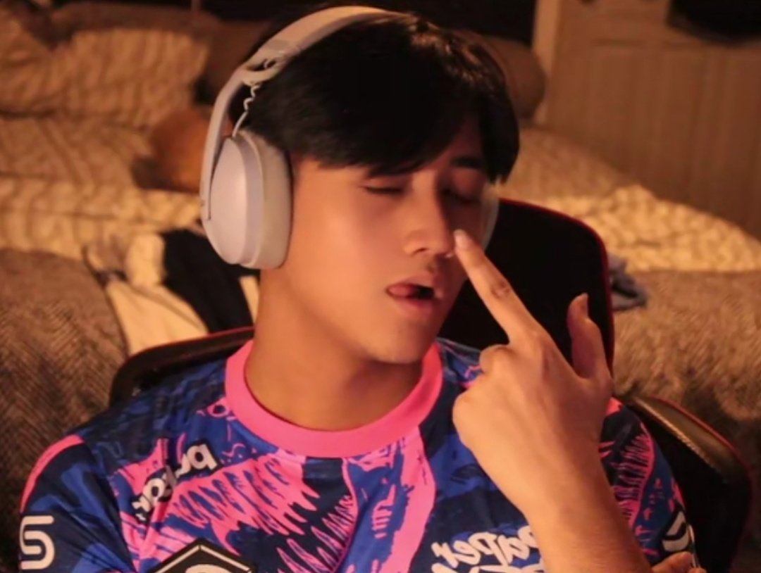 kiplination's tweet photo. Ty live hari ini Pak @Kipliii___ 😘
#KipLIVE
#Kipliyowo https://t.co/vPHka3DrtG
