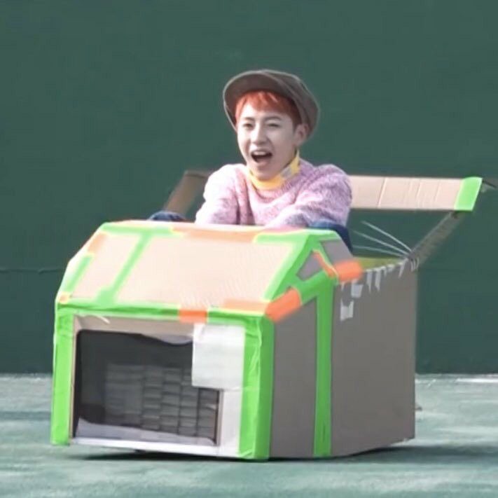 adorablyhrj's tweet image. mfal renjun… 🥹🥲