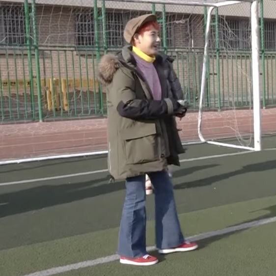 adorablyhrj's tweet image. mfal renjun… 🥹🥲