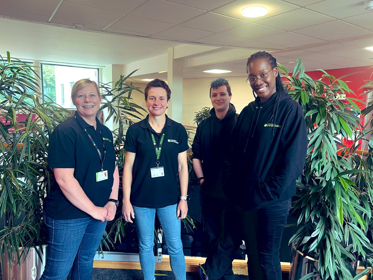 SHU Paramedic (@shuparamedic) on Twitter photo Thank you to <a href="/ParamedicsUK/">College of Paramedics</a> for supporting our 3rd year students in pre-reg week. It was great to have you on campus preparing for and supporting professional registration. <a href="/Kirsty_LLR/">Kirsty LRππ</a> Thank you to <a href="/ParamedicsUK/">College of Paramedics</a> for supporting our 3rd year students in pre-reg week. It was great to have you on campus preparing for and supporting professional registration. <a href="/Kirsty_LLR/">Kirsty LRππ</a>