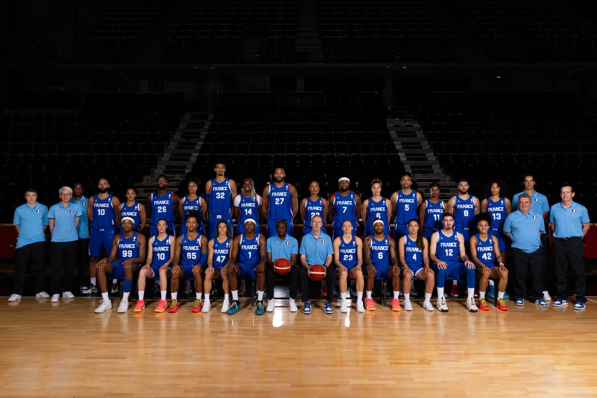 Déjà iconique 🇫🇷✨

Vos Équipes de France de Basket pour les Jeux Olympiques de Paris 💙

#TeamFranceBasket | #PassionnémentBleu