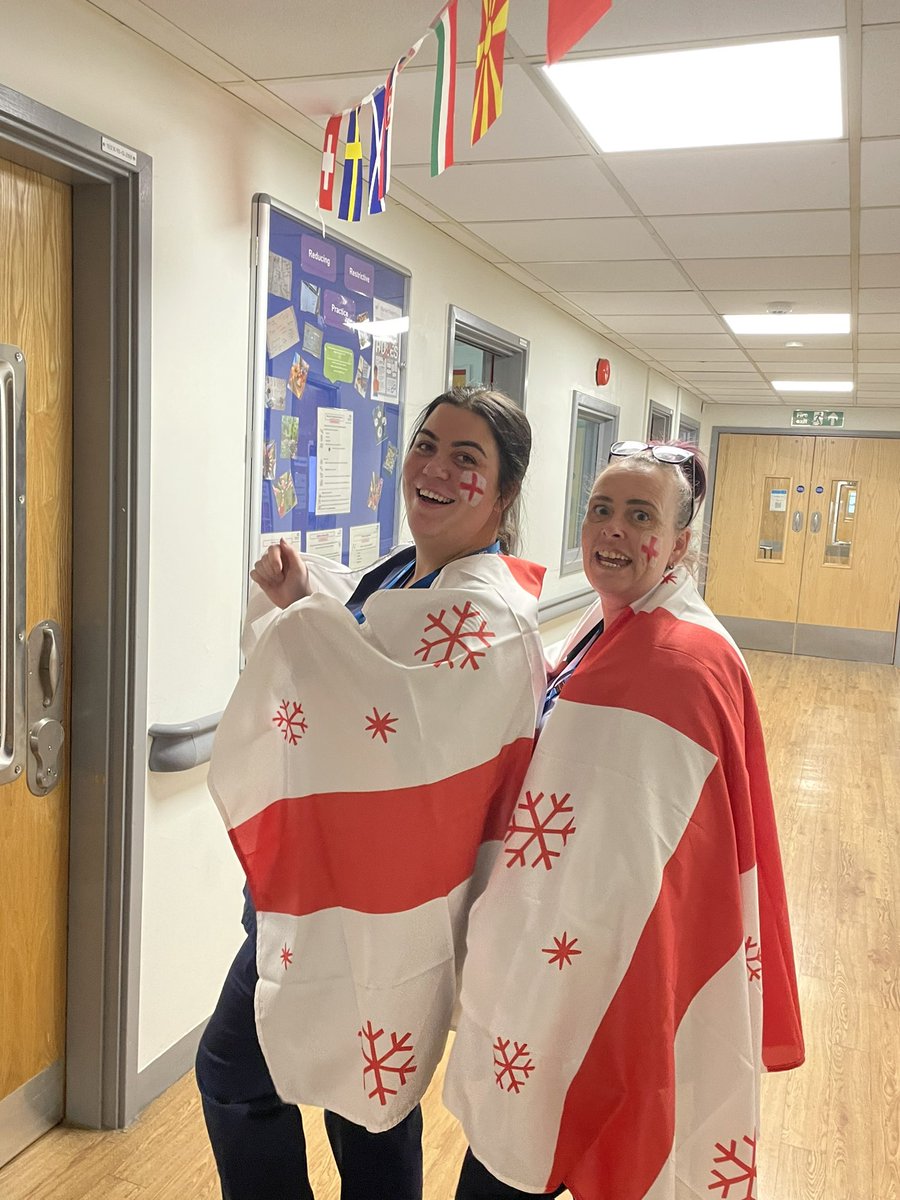 LauraTomkins_bridge tweet media