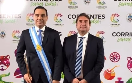 MartnPeiretti1's tweet photo. 🟥✅⚠️ Macarena, hija de Laudelina, confirmó que el Senador Diego Pellegrini, mano derecha del gobernador Valdés, fue quien amenazó y llevó a declarar en su propio auto Vento gris a Laudelina. El gobernador y sus socios son financiados por la red de trata que se llevó a Loan. https://t.co/dSSttK7B1v
