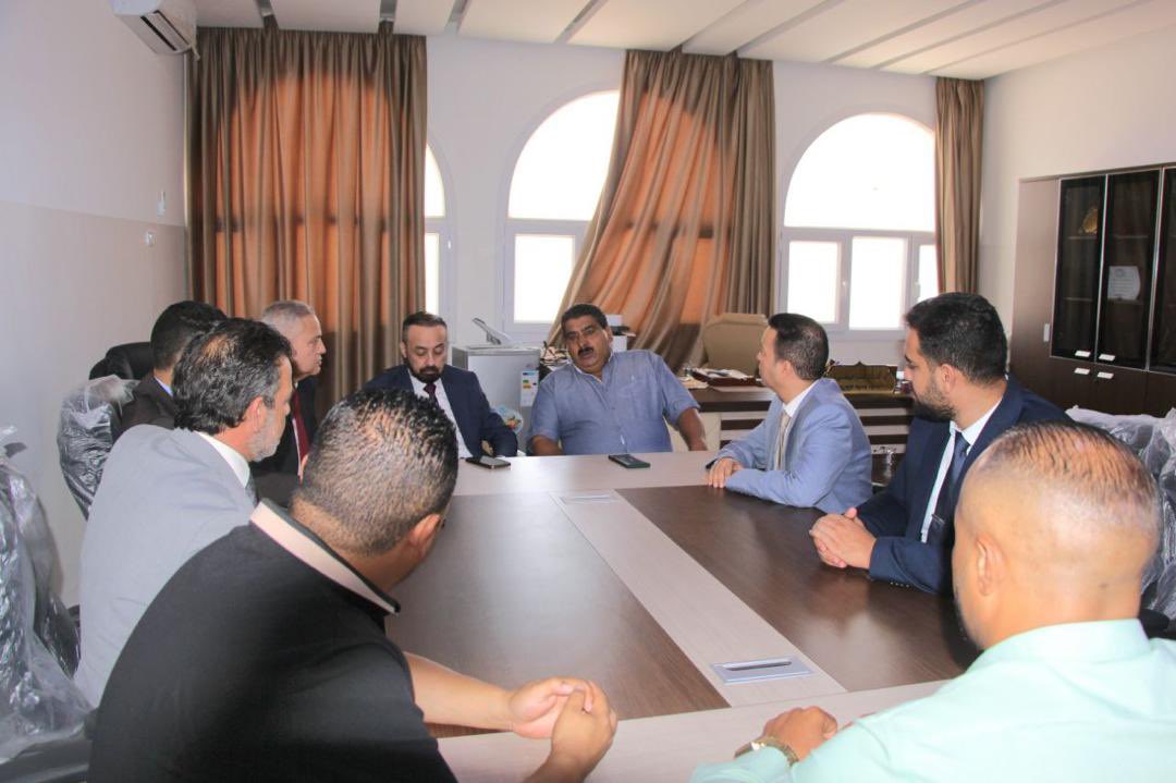 GAMMC_LY's tweet photo. رئيس الهيئة، جلال عثمان رفقة عميد بلدية الزهراء السيد عبد الناصر أبو قديرة، يفتتحان صباح اليوم مقرًا للهيئة في بلدية الزهراء، ويتفقان على تنظيم عدد من الورش التدريبية في مجال مناهضة خطاب الكراهية، والتغطية النزيهة للانتخابات.
#gammc https://t.co/iSVwHjMEEA