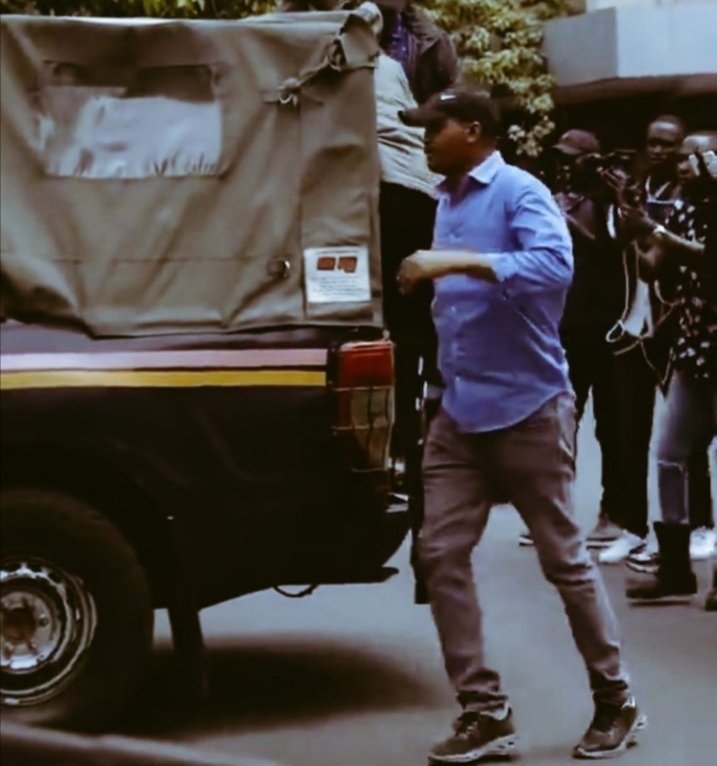 Until this cop is arrested anything William Ruto says is a lie

You can't talk about peace when trigger happy police officers are walking free

The truth is, they are still on the streets because you plan to use them again