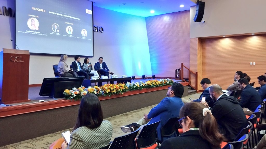 consumer_truth's tweet photo. #EventoRetail "La pandemia nos dio espacios nuevos y virtuales. El éxito está en la omnicanalidad" Naire Vegas de #Falabella sobre cómo generar valor y volvernos parte de la rutina del cliente
En el Conversatorio de #Retail de la @camaradelima #RetailXperience https://t.co/L2OYxgQ4Js