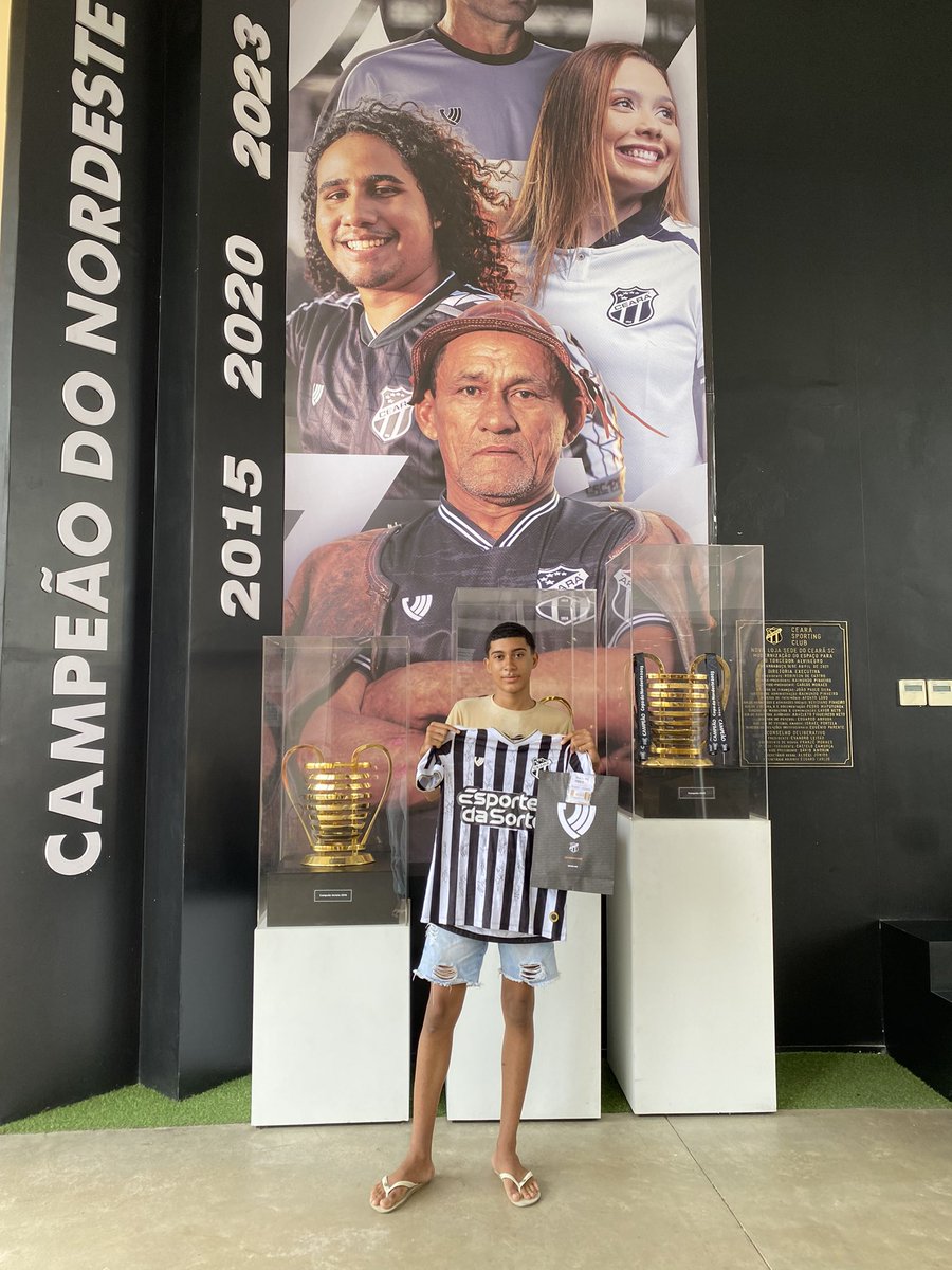 pc2000_'s tweet image. Parabéns aos ganhadores do Projeto Ceará 2000! 

🏆 Matheus ganhou a camisa oficial autografada pelo Vozão!

🏅 Linda Hevellyn ganhou a rifa do jogo Ceará X Santos (05/07)!

Quer ser o próximo? Fique atento aos sorteios no Insta e às rifas nos dias dos jogos. Boa sorte! 🏁