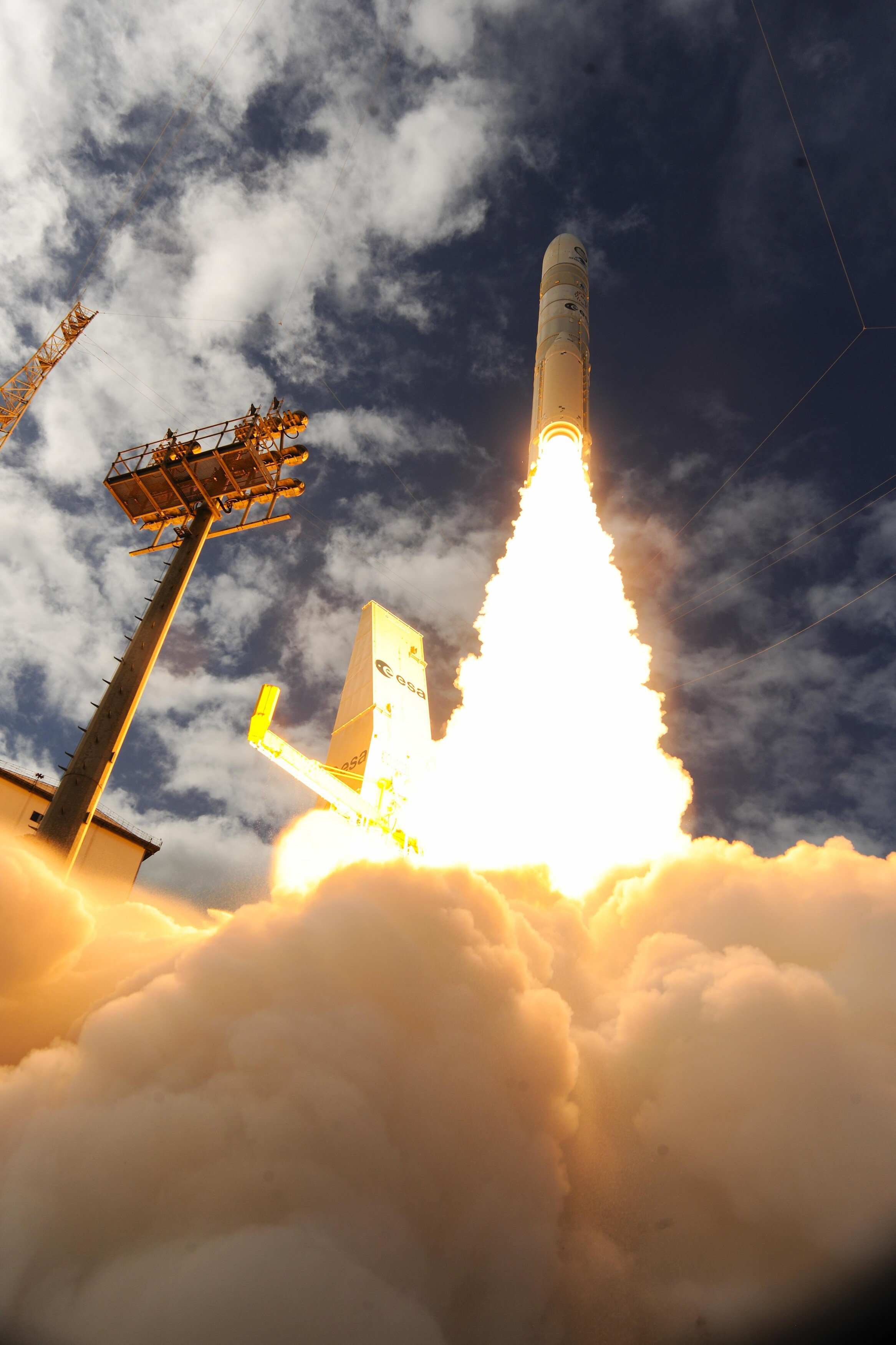 GSIkNWnWsAAL1d6?format=jpg&name=4096x409