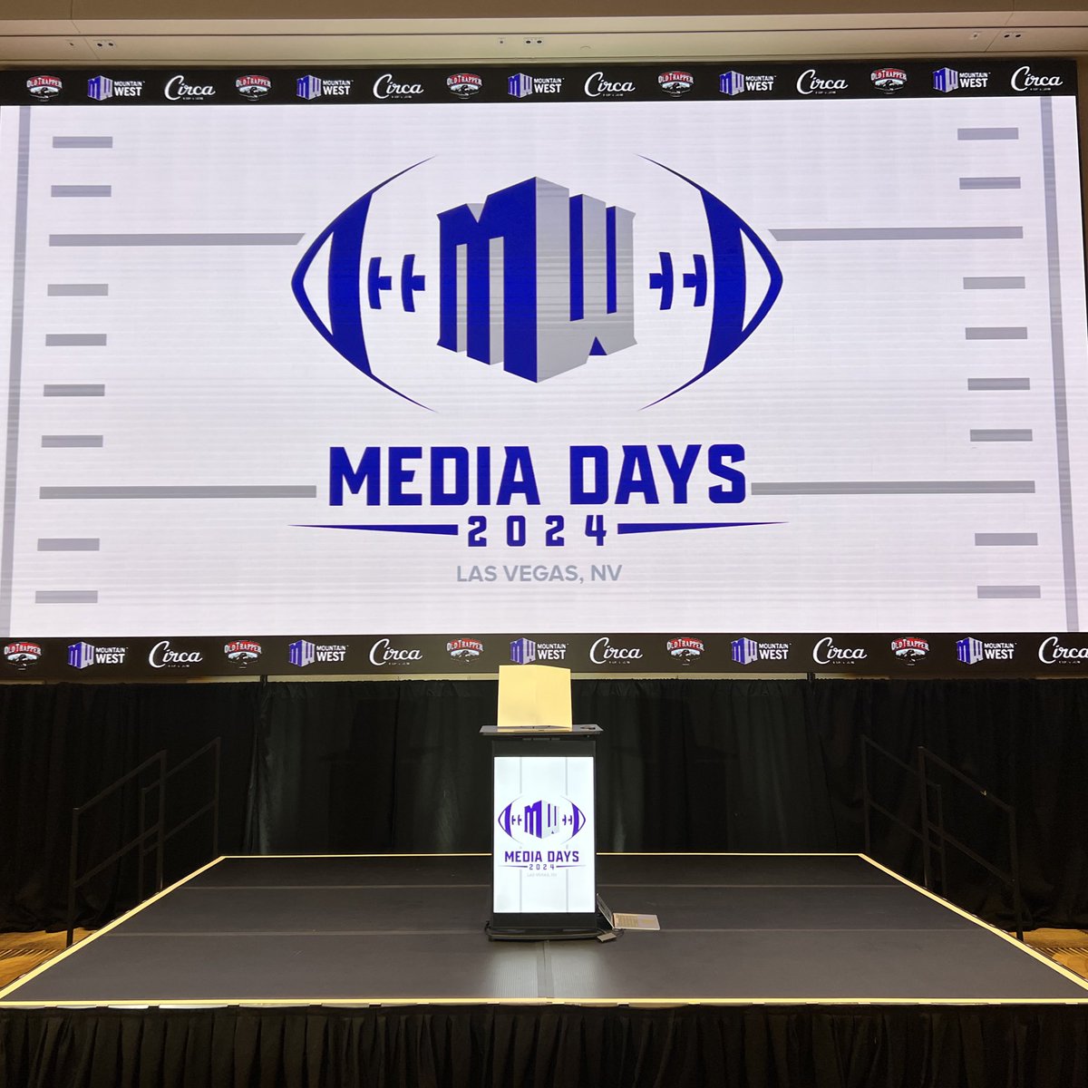RedditCFB's tweet image. Reporting live from #MWCFB Media Days in Las Vegas