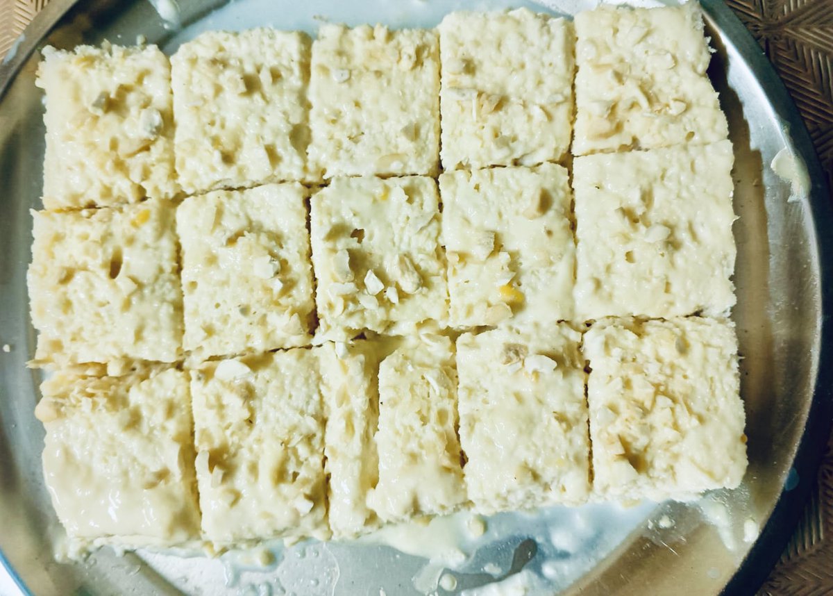 senshilpi's tweet image. Mithai is an emotion☺️
घर की मिठाई !
#Mishti