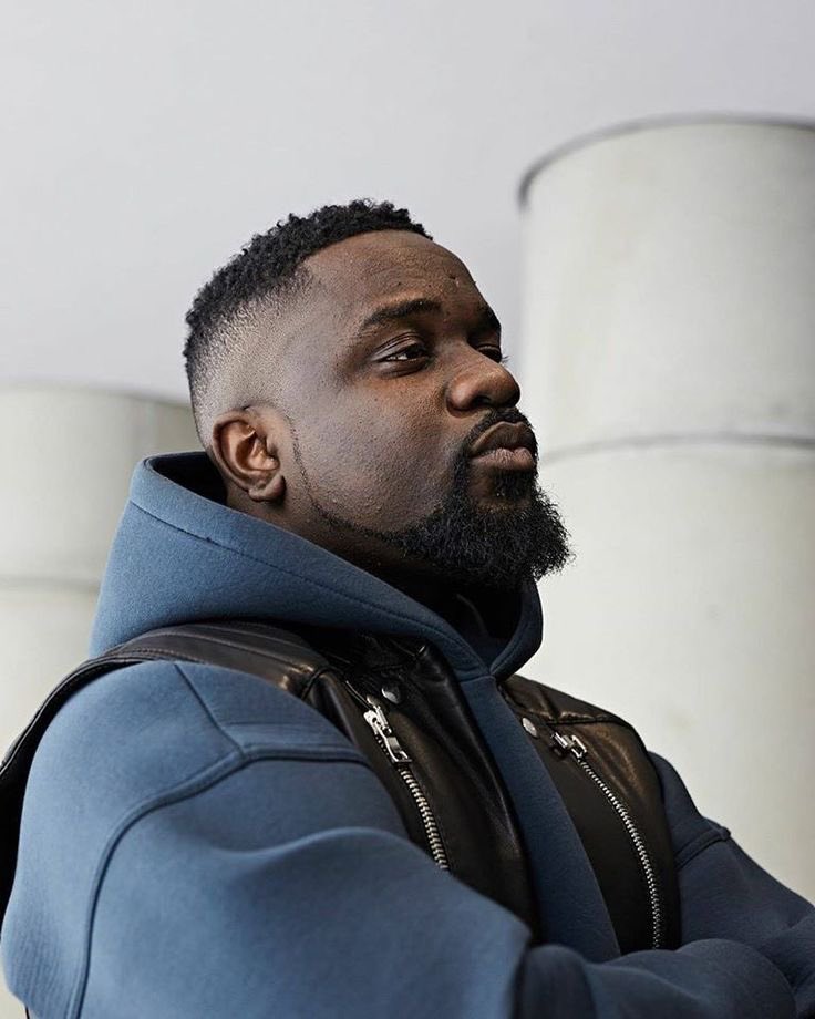 Hacky_yy's tweet photo. Happy Birthday to My Favorite Person! 🤍the HERO himself @sarkodie G.O.A.T!🔥 https://t.co/eW1AoB451K