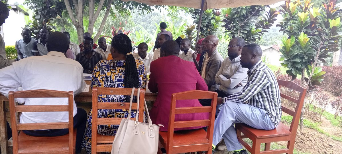 Nabonge Bosco (@nabongeb42079) on Twitter photo At Bukhabusi health center 3 in a meeting with the facility and district leaders where chair management committee was working as support staff and recruited 5 ghost workers earning monthly allowances with in-charge but as O.P office we dropped them. At Bukhabusi health center 3 in a meeting with the facility and district leaders where chair management committee was working as support staff and recruited 5 ghost workers earning monthly allowances with in-charge but as O.P office we dropped them.