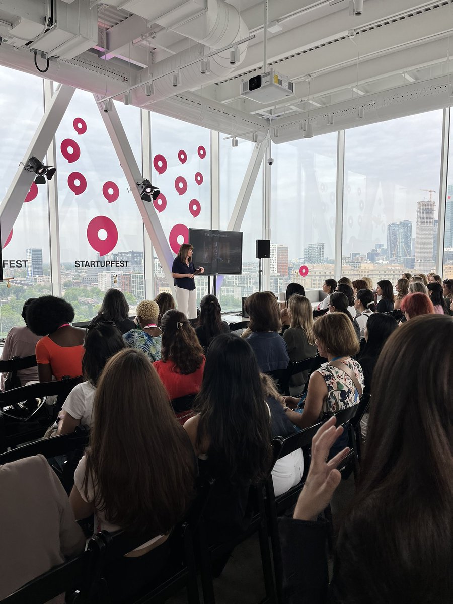 bdc_ca's tweet photo. Networking, inspiring speakers and actionable insights.
We’re having a great morning at our #WITBootcamp at @startupfest 🙌
@BDC_Capital | #StartUpFest https://t.co/C6bN13WGqV