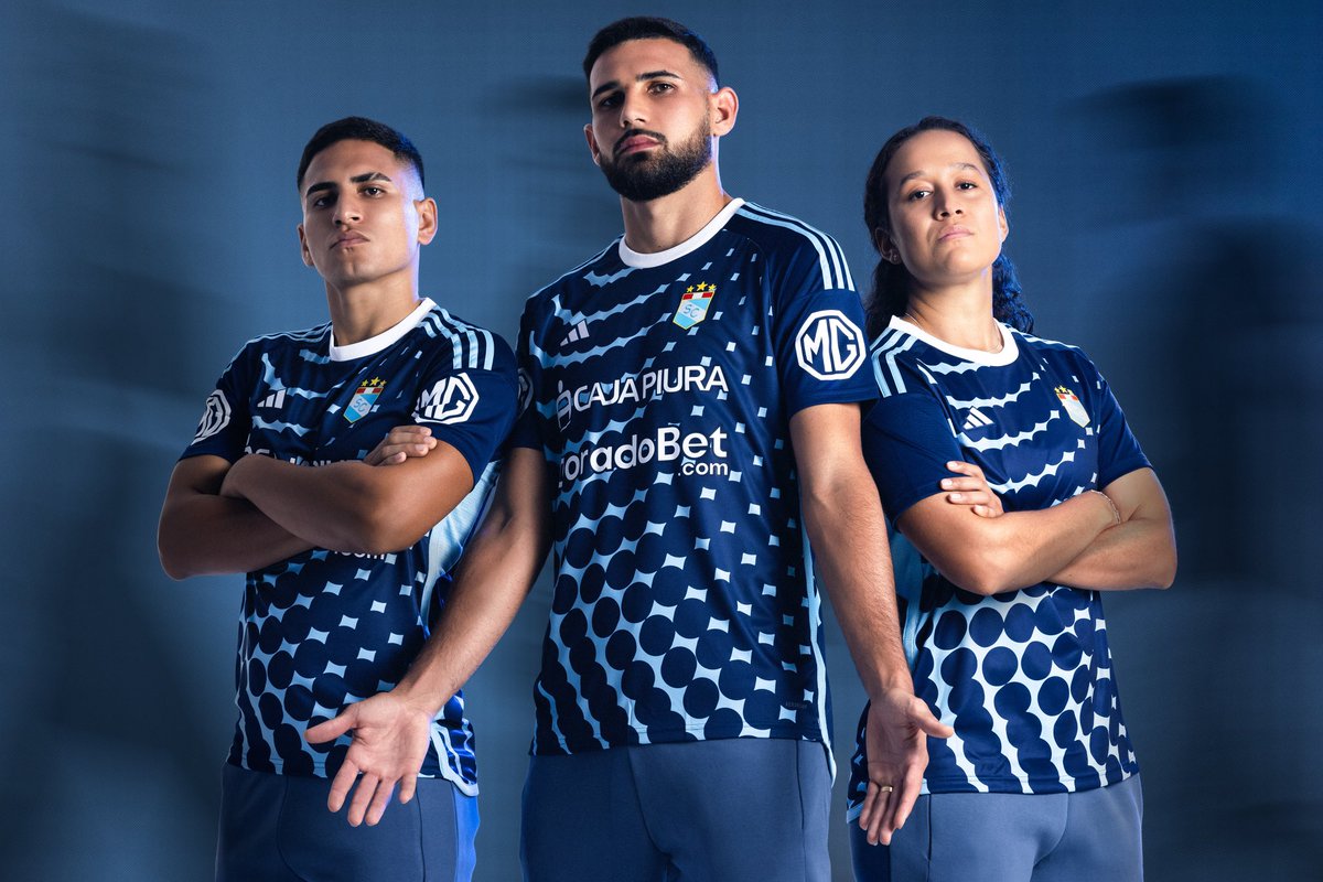 ClubSCristal's tweet photo. ¡La ilusión rimense se renueva! Vamos a alentar con la nueva camiseta Away 24. Encuentra la tuya mañana en https://t.co/jH77CulEwt y desde el 18/07 en los canales oficiales de venta.

#creadoconadidas #adidas
#FuerzaCristal https://t.co/nS226XHHTq
