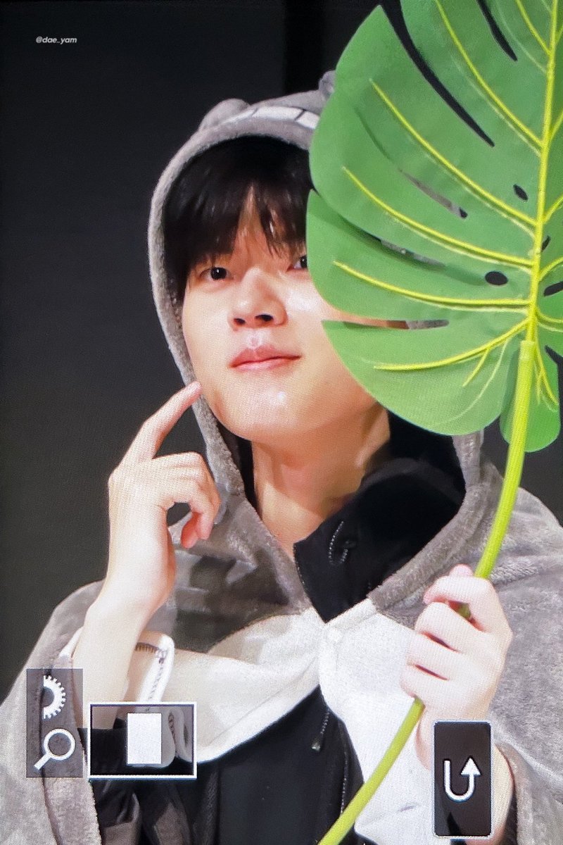 240710 KT vs NS
#데프트 #deft #김혁규

 뎊로로 프리뷰로 맞이하는 11일 목요일..