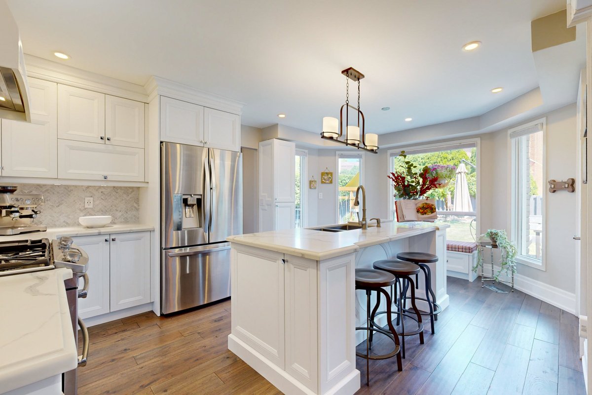 HappyHouseGTA's tweet photo. Elegant, spacious, and full of charm 💎🏠. This home is ready to welcome you with open arms.

📍Whitby, Ontario

#realestatephotography #realestatephotos #realestatephotographer #propertylisting #homeforsale #torontorealestate #torontoproperties #gtarealestate #gtaproperties https://t.co/mJR0Y5sdXx