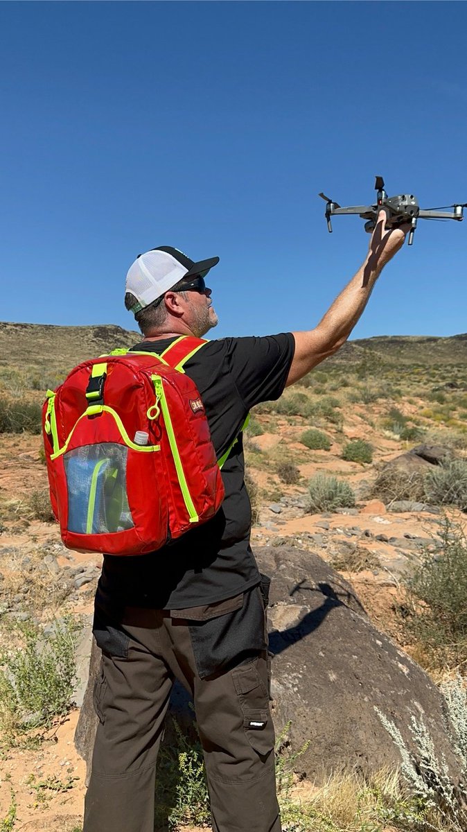 An AED Backpack Designed to Be the Ultimate.

#medics #paramedics #paramedic #emt #ems #firefighters #beready #builtstrong #easyclean #emergancy #emergancysupplies