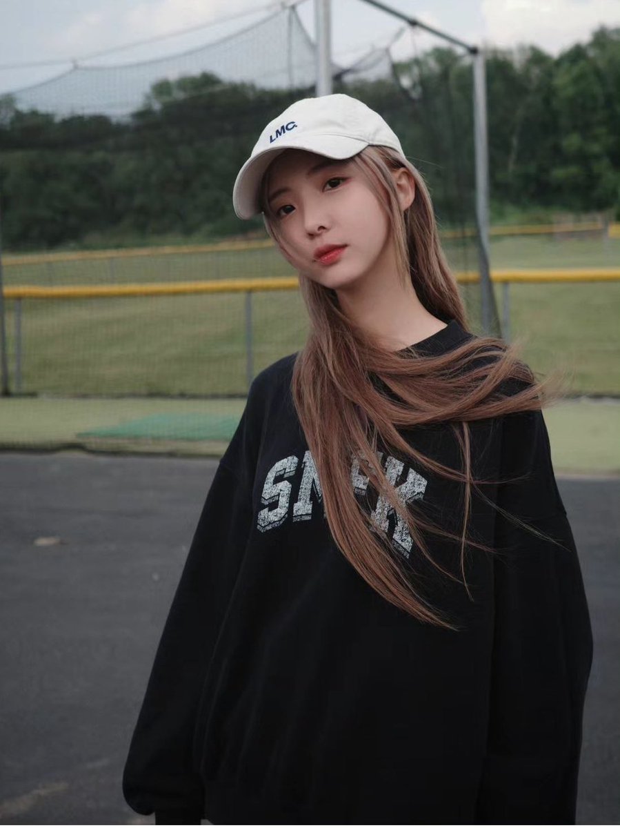 Dailynews_Ent's tweet photo. สวยที่สุด สวยสะดุด จนต้องมอง
สวยจริงจัง เจ้าของชื่อ #เนเน่ จ๋า
สวยที่สุด สวยโดดเด่น เป็นสง่า
สวยออร่า สวยน่ามอง สวยคูณพัน

พรนับพัน ชื่อนี้นั้น เพราะหนักหนา
แถมแสนเก่ง ดูดี ทุกเวลา
ทั้งร้องเต้น แต่งเพลง แลกีฬา
ปังหมดหนา สาวคนนี้ กดไลก์เลย

#nene #Nene郑乃馨 สวยทุกลุคจริงๆจ้า 🩷 https://t.co/hrgSduXuj5