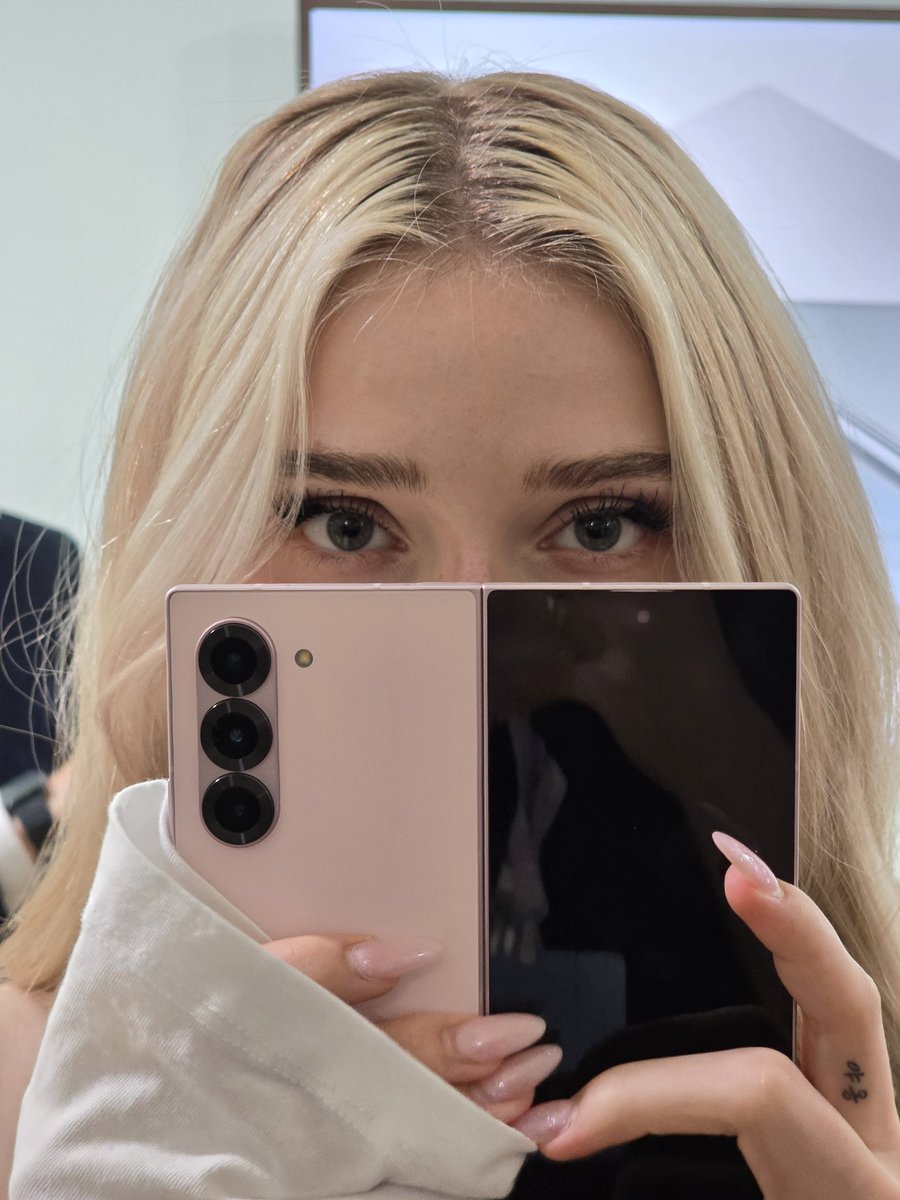 HoneyPuu tweet media