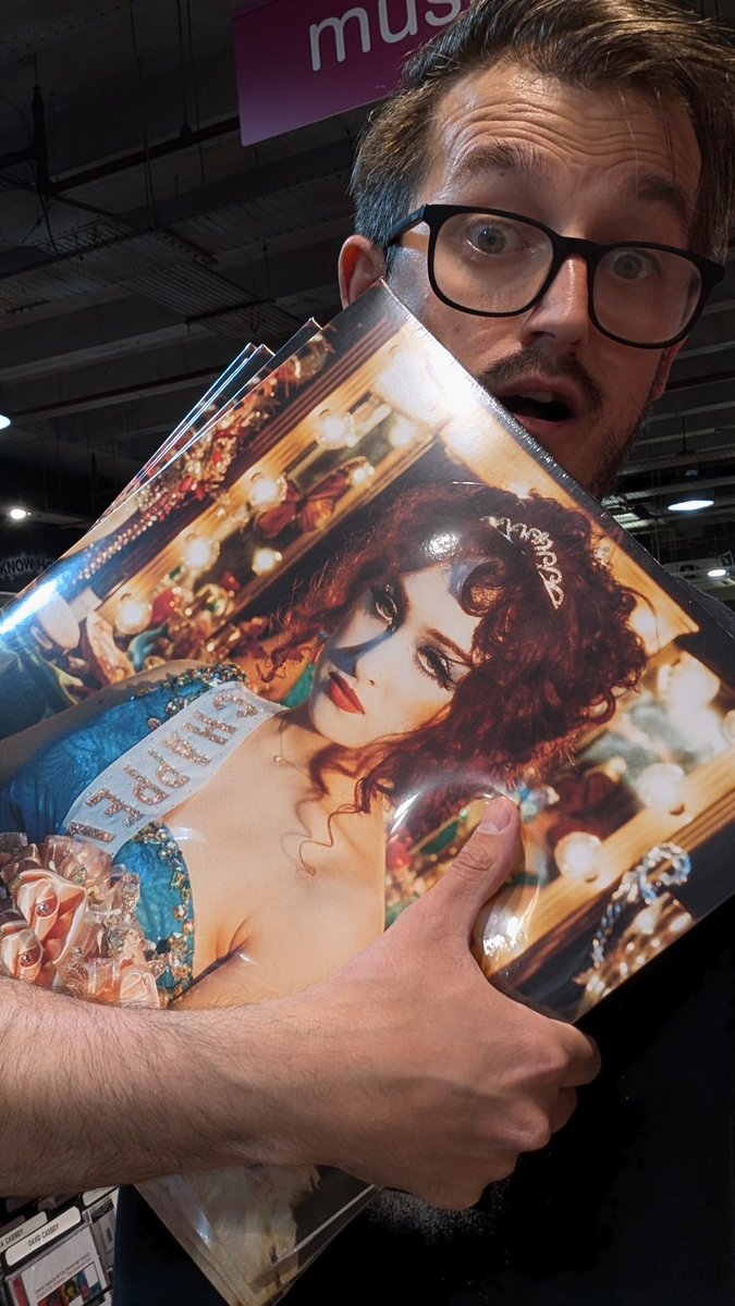 🚨 Re-Stock Alert 🚨

Chappell Roan is back in the building!!!! 😮

#chappellroan #chappell #roan #vinyl #vinylcollection #vinylrecords #vinyllover #vinyladdict