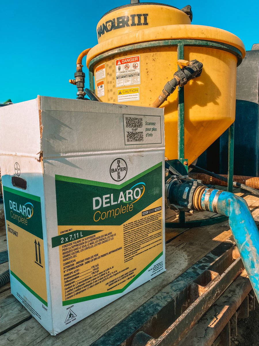 Delaro® Complete Trial going down this morning before the heat in Joffre, AB. 

3 modes of action in the 🆕 product provide proven protection in your pluses from disease under all environmental conditions and disease pressures‼️🌱

#teamBayer