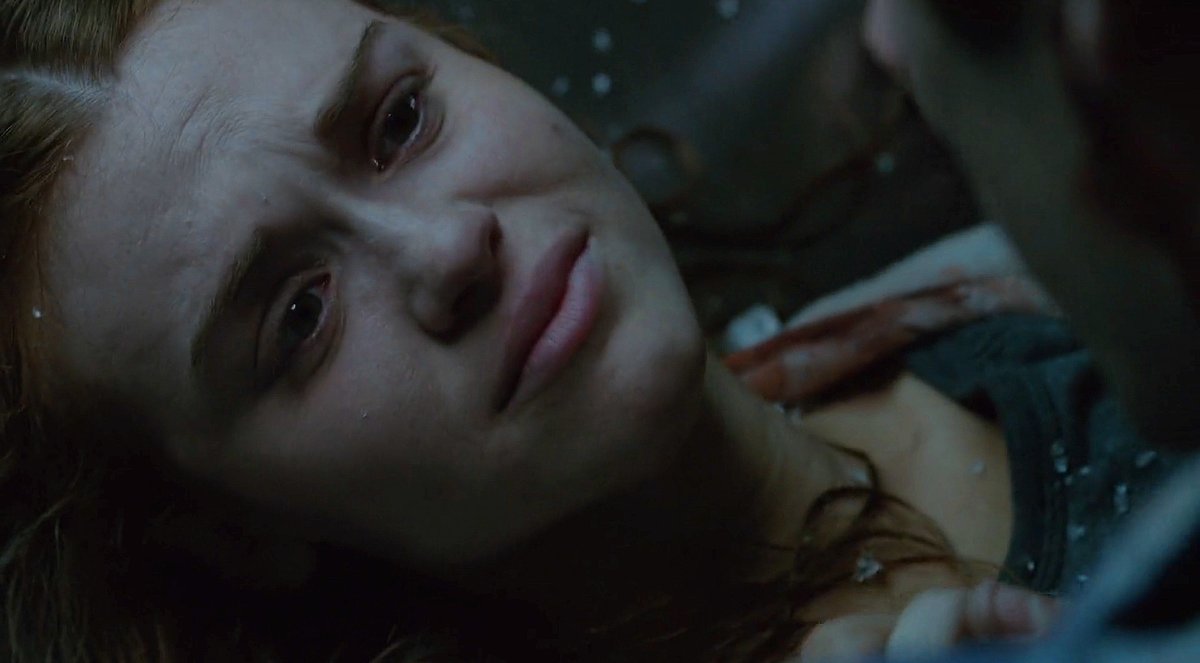 stydinskl's tweet photo. lydia looking at stiles after he saved her life https://t.co/H1UDXbUpJS