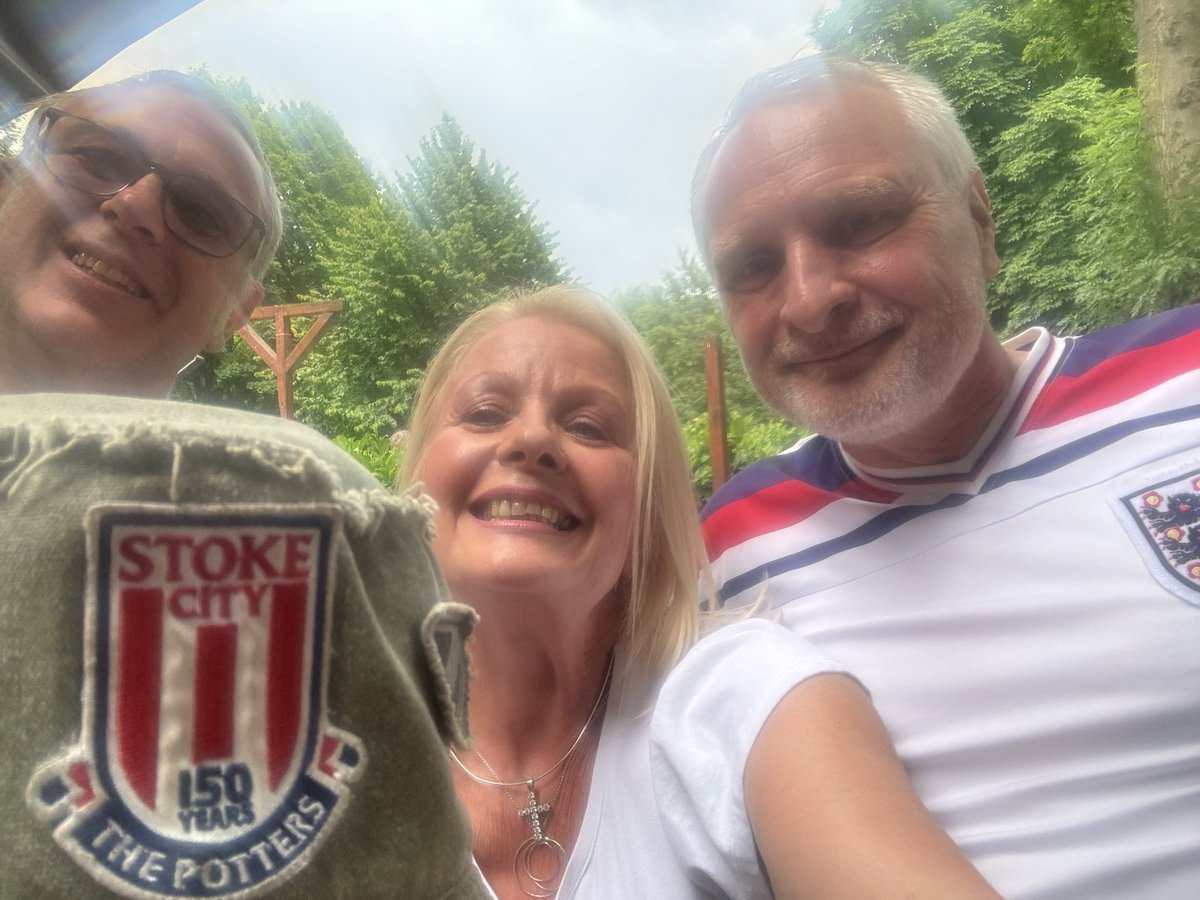 karen.brookes@srm.com tweet media