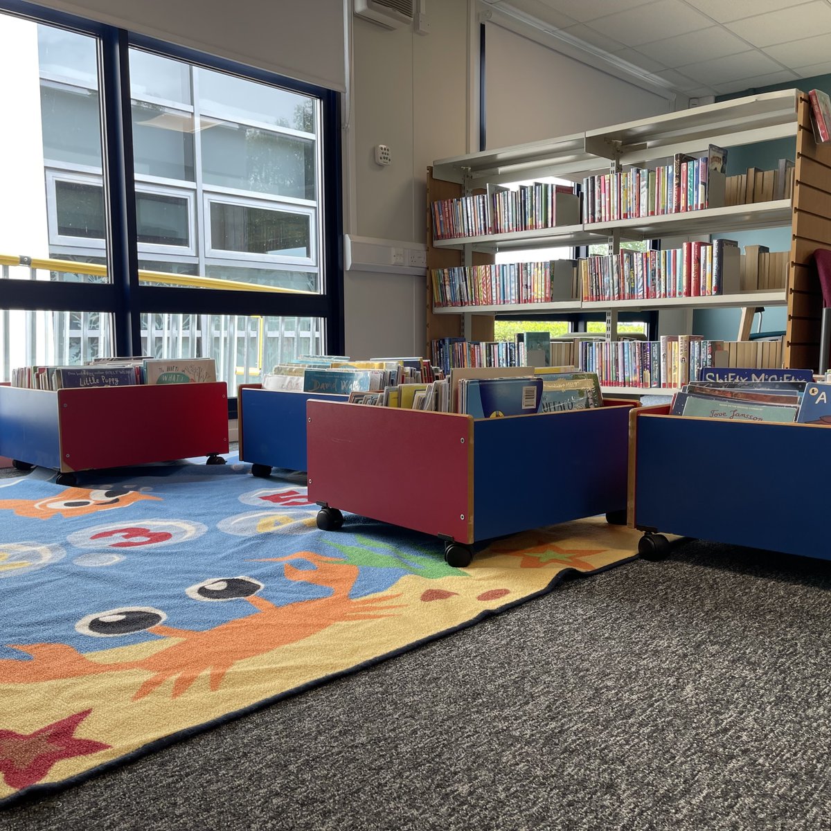 LibrariesNL's tweet photo. We are excited to announce that #SteppsLib will reopen on Monday 15 July.
The new purpose-built space provides a new permanent home for our full range of library services to the Stepps area.
Get a reminder of the opening times online: https://t.co/2zP6C2tc1W https://t.co/B1piDLmCIU