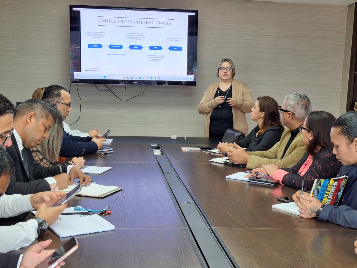 oncdoftvzla2's tweet photo. #10JUL|| Este martes, la @oncdoftvzla2 capacitó a más 70 funcionarios en el taller: “Nuevos desafíos internacionales en materia de prevención de LC/FT/FPADM, el cual fue dictado por la facilitadora Nancy Granadillo, RUF-Oncdoft N°25.

#PoesiaMundialEnVenezuela https://t.co/gP4bHE8ONG