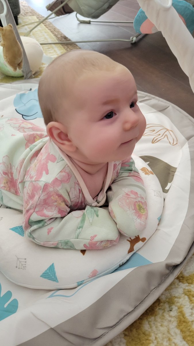 With the birth of my beautiful daughter and my tour schedule being lighter this year, I am available for other music related work! If anyone is looking for music composition, session work, or lessons let's get in touch.
RTs appreciated!

#gameaudio #gamedev #mandolin #guitar