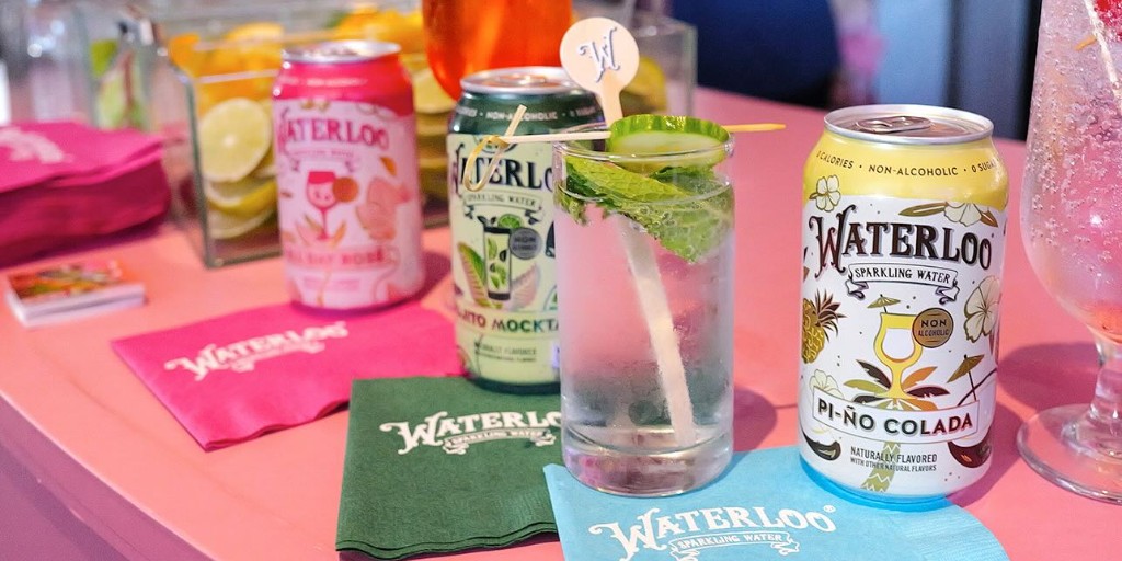 Sparkling water is a great way to bump up your hydration game! #Waterloo's Pi-Ño Colada is a tropical blend of pineapple, coconut, &amp; the essence of dark spirits but without the alcohol. Enjoy this beachy classic in mocktail form! Find it at Target &amp; Aldi. #NationalPiñaColadaDay