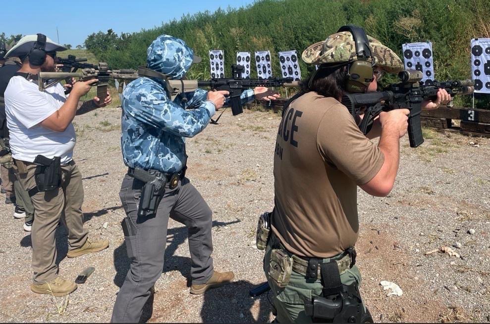 OBNDDC's tweet photo. #OBN Training Division held a ‘Gunfighter Standards’ course in Waukomis for area #LawEnforcement officers. 

Departments who wish for participate in future OBN Firearms Training Courses can find enrollment information here:
https://t.co/hcXGLt74wo https://t.co/Oz6EbpviDe