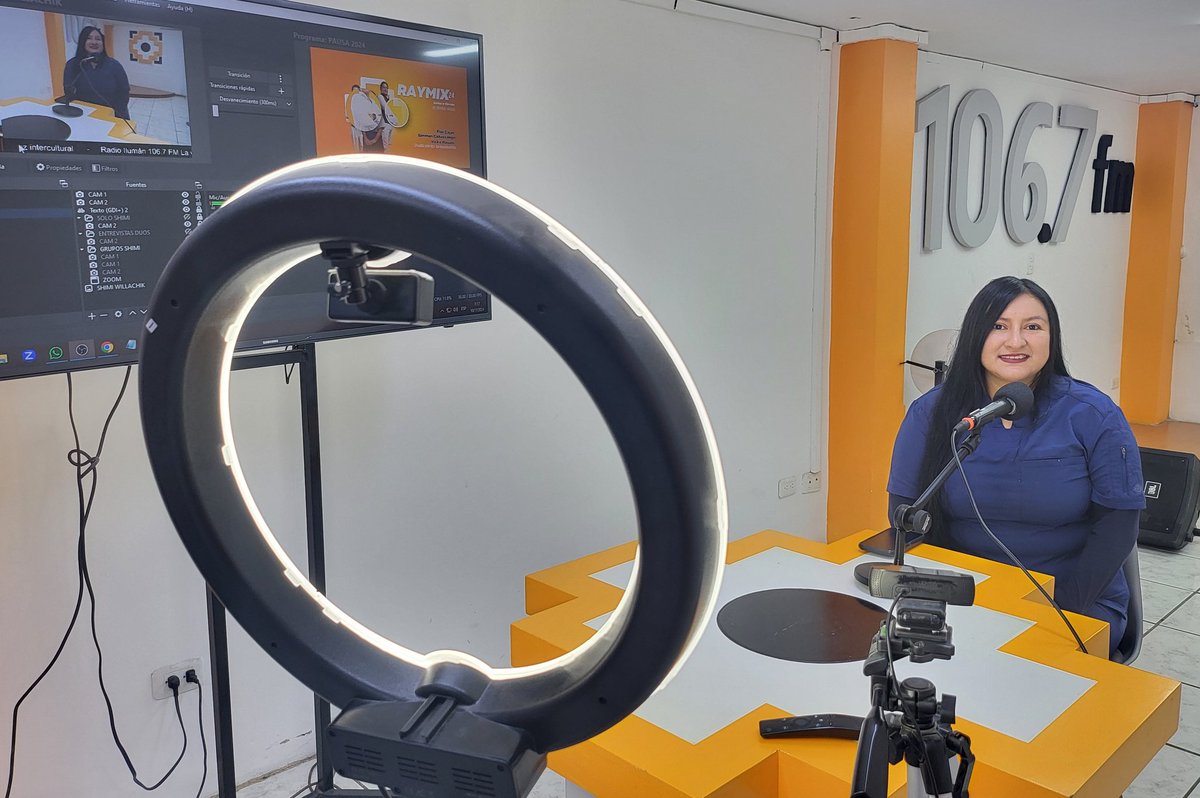 SaludImbabura's tweet photo. #Otavalo | 📌 Diana Viteri, directora del #Distrito10D02 socializa en el medio de comunicación Radio Ilumán, la Feria de Salud Intercultural Otavalo 2024, que se realizará el día viernes 12 de julio en la Plaza San Juan Capilla. ✅️👏🏻 https://t.co/F3vLOpQ0O0