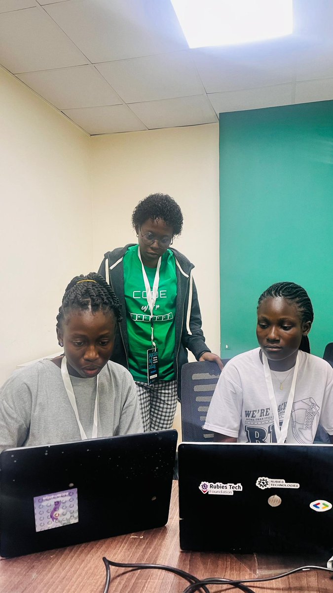 PythonNigeria's tweet image. #PyConNG Day 1

Moments from the  Django Girls workshop! Their curiosity and enthusiasm are what we love to see 👏👏👏

#PyConNG #PyConNG2024