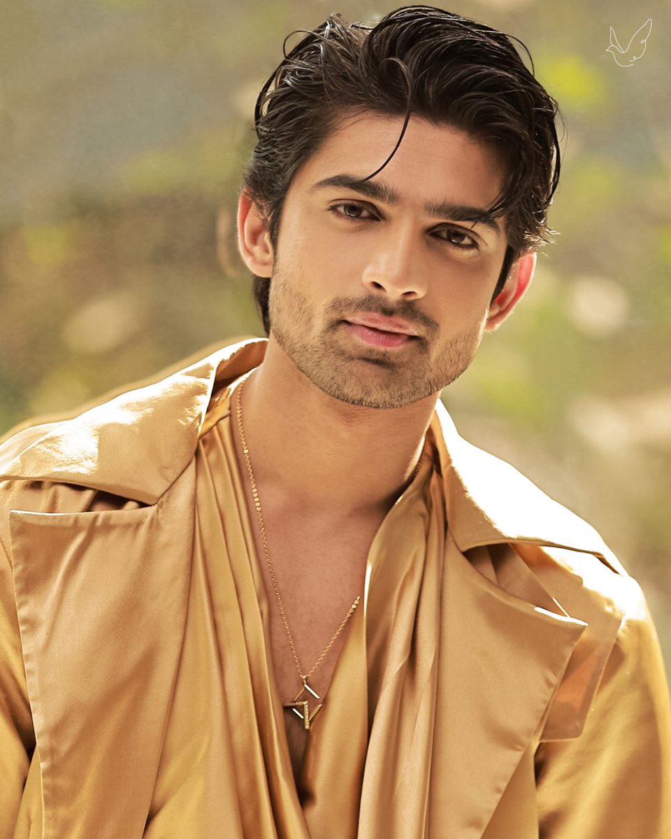 kickyandperky's tweet image. Excited to see @Abhishekkuma08 shine in our Veritas Pendant from the Kicky &amp;amp; Perky Men’s Collection!
Handcrafted for elegance and modern sophistication. Discover more about this stunning piece. 
kickyandperky.com/products/verit…

#KickyAndPerky #MensCollection #Jewelry #Style #Elegance