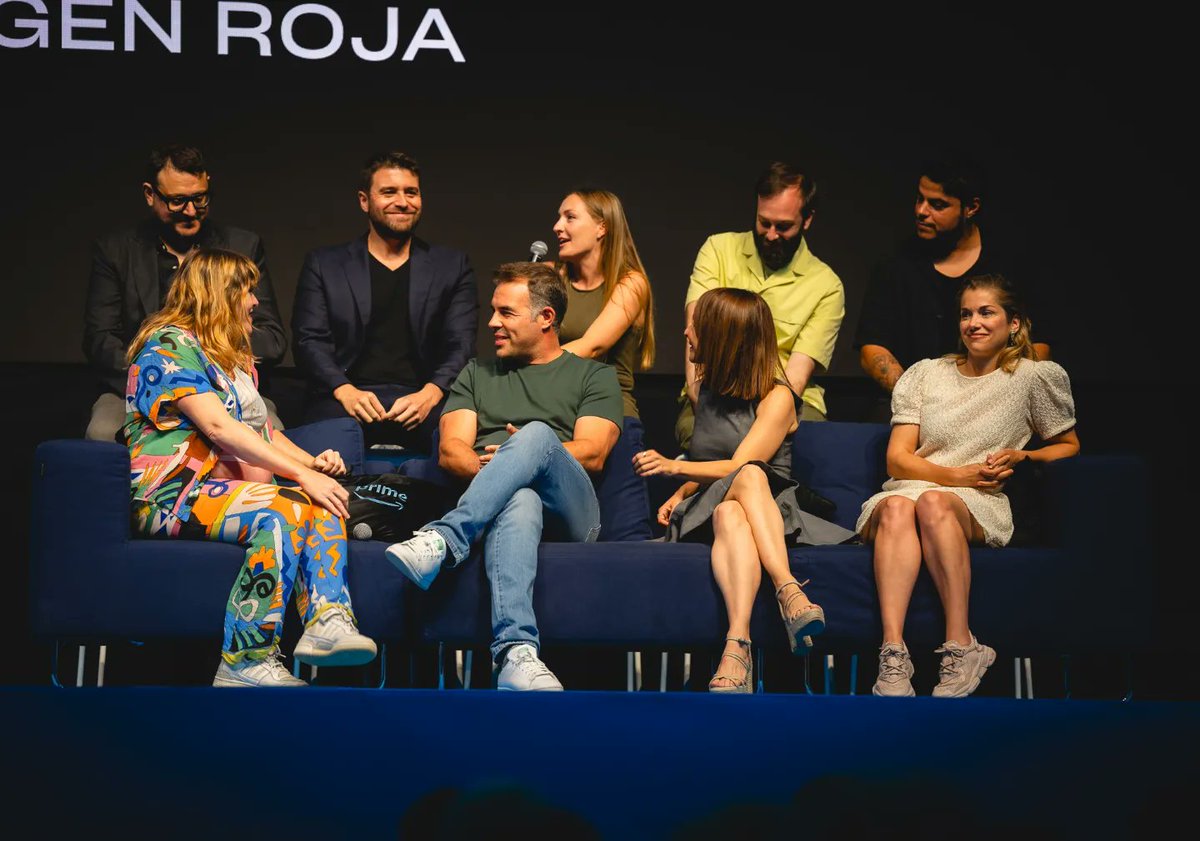 alteregoth's tweet photo. El director @HugoStuvenC ha presentado su nueva serie #DimeTuNombre en el evento #PrimeVideoPresents
Producida por #Espotlight con @anxorodriguez @pcobbie y #AlejandroHernández y por @SkyboundEnt
La serie llegará a @PrimeVideoES en 2025✨
#DimeTuNombre
#Espotlight
#Skyboundent https://t.co/5XUXO72DZm