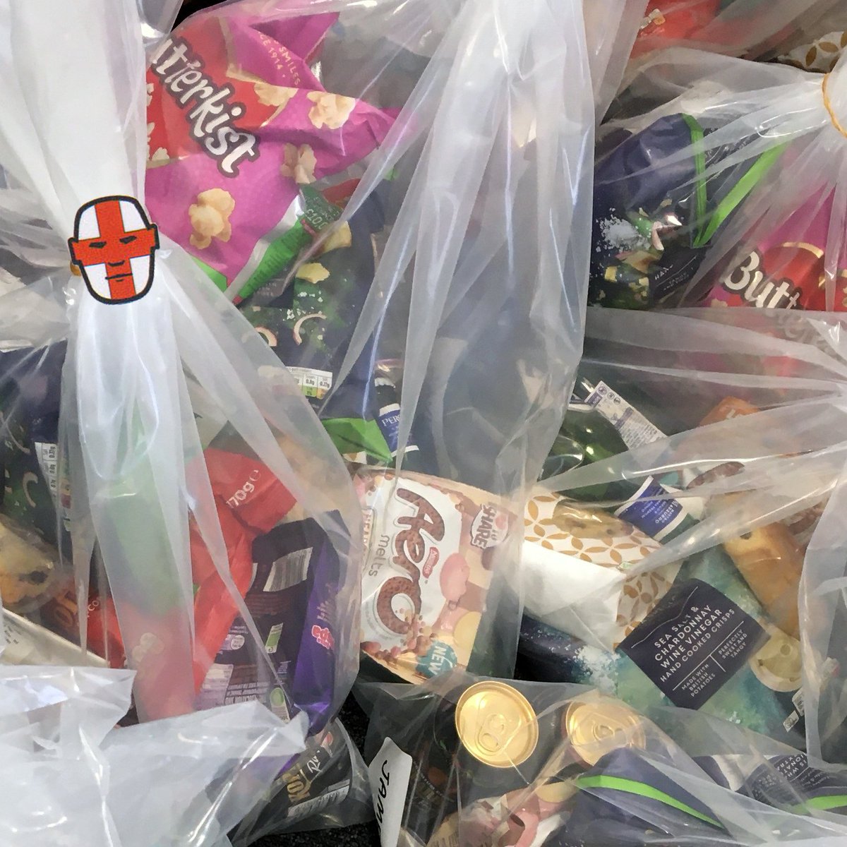 There was a point on Saturday that we really didn't think this would happen, but hopefully the giftbags work their magic again! ⚽