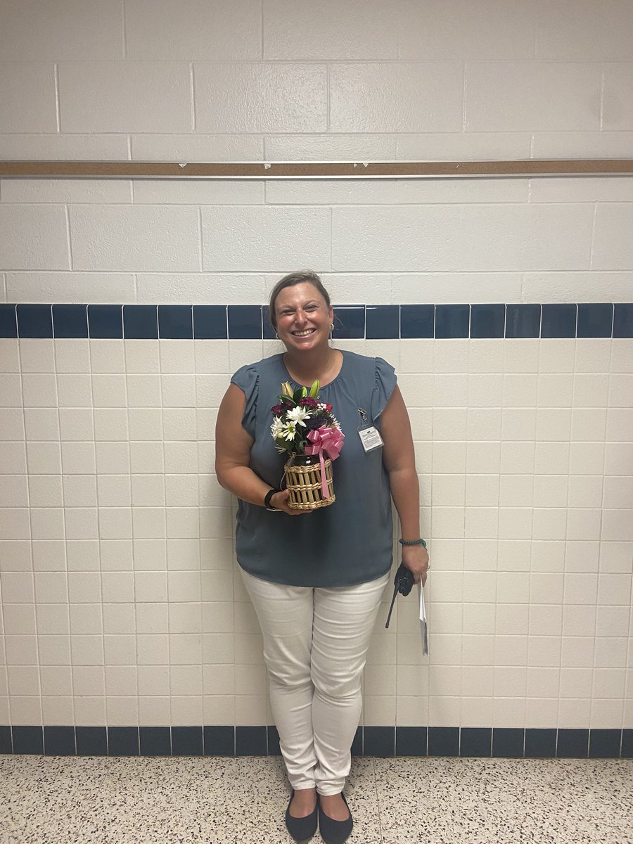 Karen Lewis (@lewis2karen) on Twitter photo <a href="/Carrie_KelleyVB/">Carrie Kelley</a> We are so happy for you on your appointment as the AP at <a href="/TESSeagulls/">Thoroughgood Seagull</a> ! So happy we could celebrate you at the Kempsville ESY site today. <a href="/KESIndians/">KempsvilleElementary</a> <a href="/HRichardson_VB/">Heidi Rinehart-Richardson</a> <a href="/Carrie_KelleyVB/">Carrie Kelley</a> We are so happy for you on your appointment as the AP at <a href="/TESSeagulls/">Thoroughgood Seagull</a> ! So happy we could celebrate you at the Kempsville ESY site today. <a href="/KESIndians/">KempsvilleElementary</a> <a href="/HRichardson_VB/">Heidi Rinehart-Richardson</a>