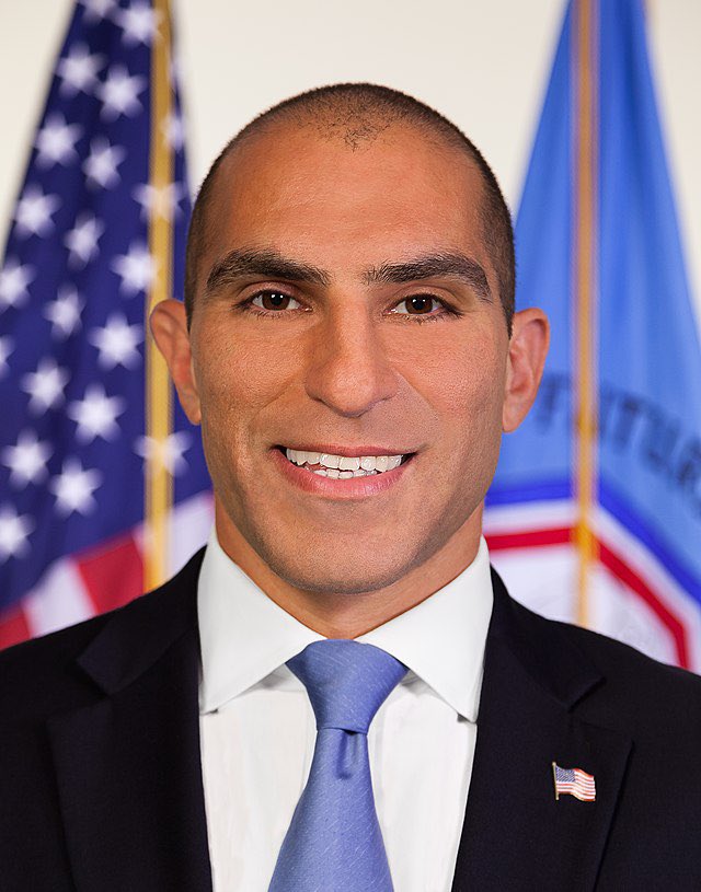 BREAKING: CFTC Chairman, Rostin Behnam, says the majority of cryptocurrencies are non-securities. #cryptocurrency