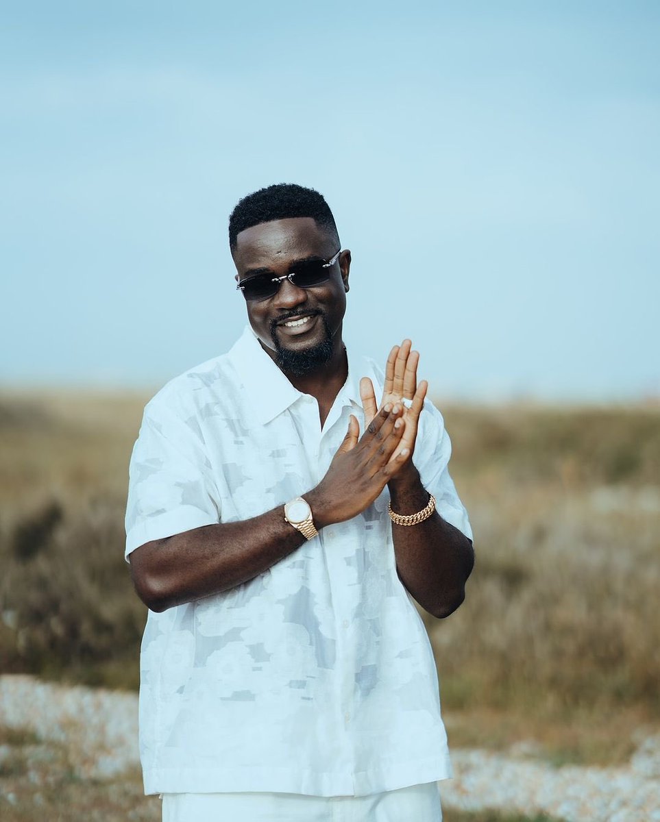 GhanaSupportive's tweet photo. Happy birthday 🎊 @sarkodie https://t.co/IlTcu06f4M